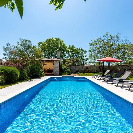Ive Villa